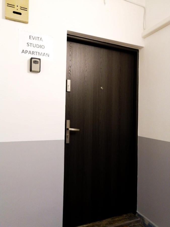 Evita Studio Apartment Karlovac Exterior photo